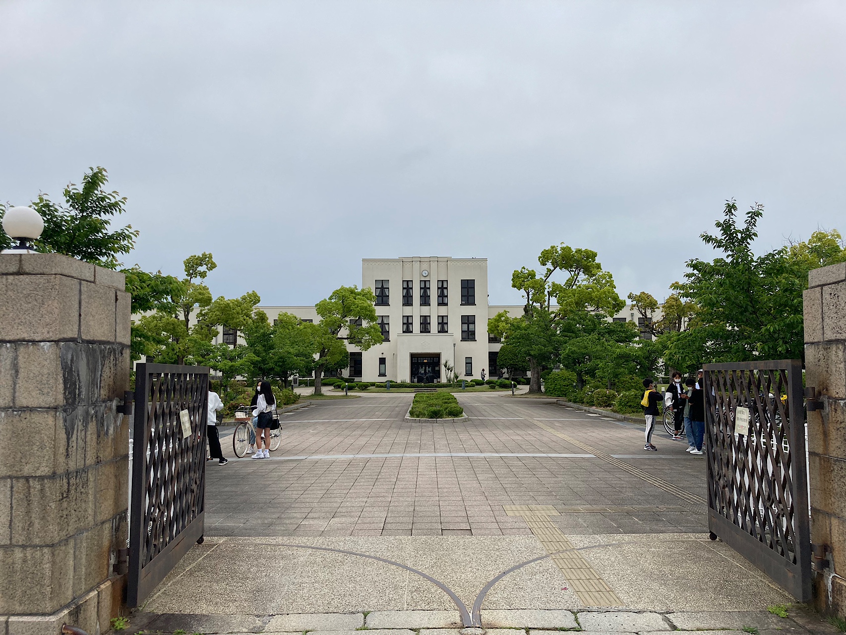 校门